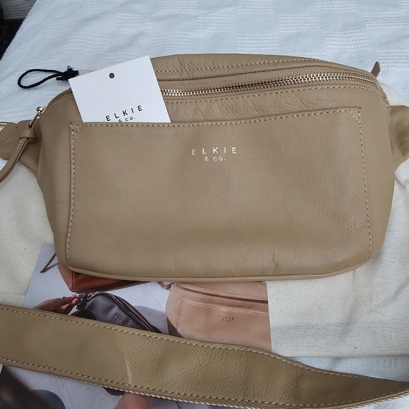 ELKIE & CO. LEATHER FANNY BAG! NWTS! - Picture 12 of 16